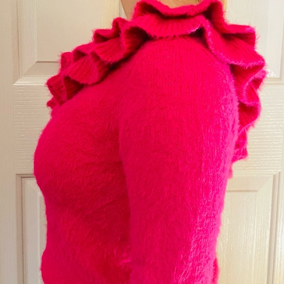 DO+BE One Shoulder Sweater - Picture 4 of 5